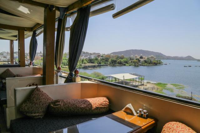 Hotel Sargam Sadan Udaipur Extérieur photo